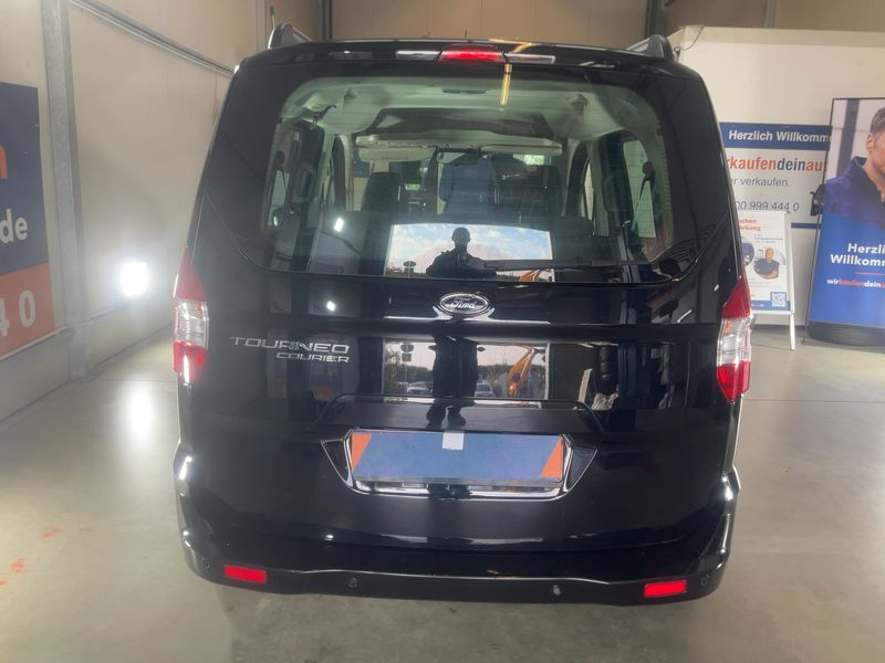 Ford Tourneo 1.5 TDCi Trend 2020 – снимка 7