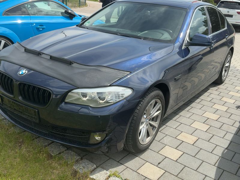 BMW 5er 523i 2011 – снимка 2
