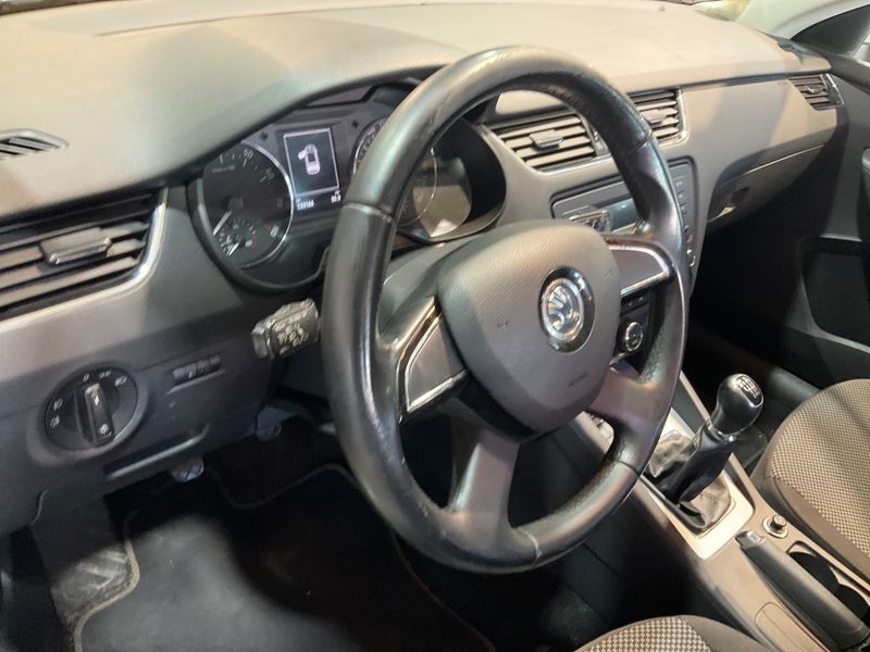 Skoda Octavia 1.4 TSI Ambition 2013 – снимка 28