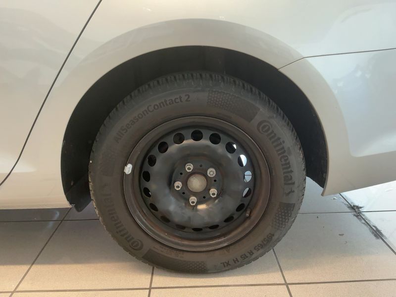 Volkswagen Golf VII 1.2 TSI Trendline BlueMotion Tech 2013 – снимка 5