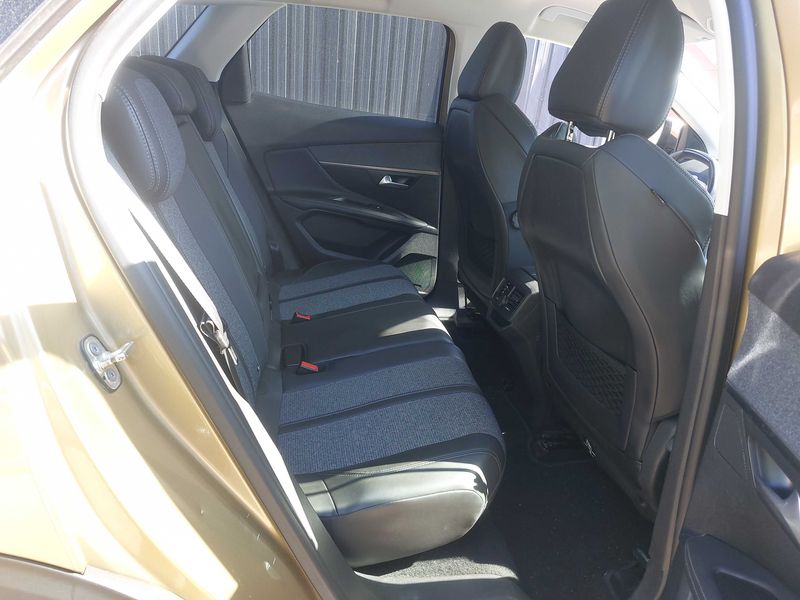Peugeot 3008 2.0 Blue-HDi Allure 2018 – снимка 14