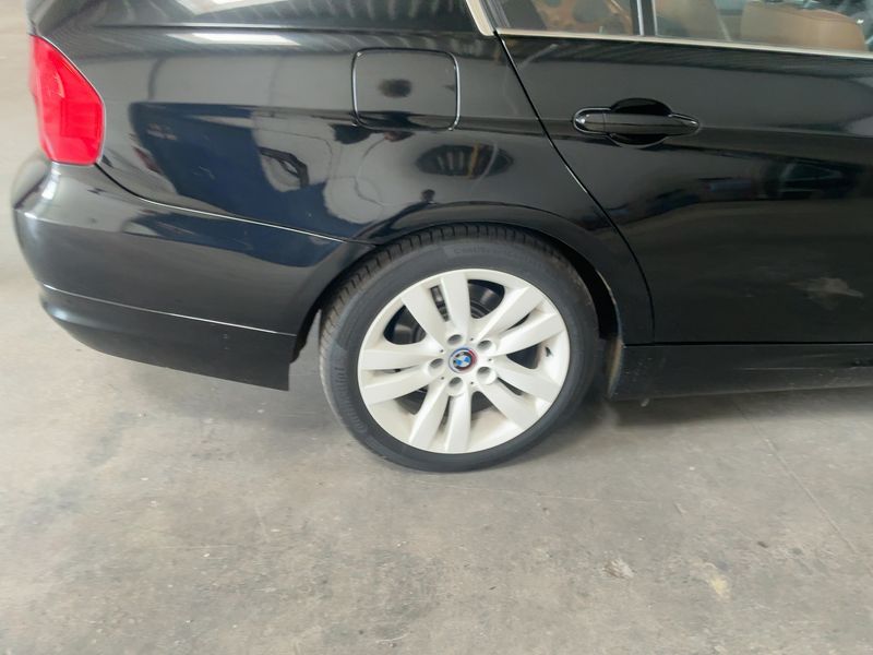 BMW 3er 325i 2011 – снимка 9