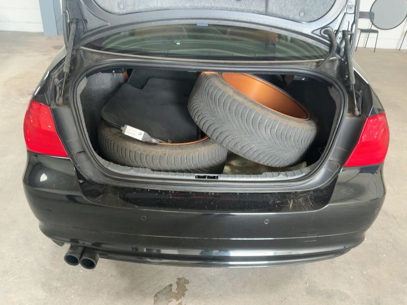 BMW 3er 325i 2011 – снимка 16