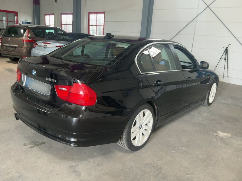 BMW 3er 325i 2011 – снимка 8