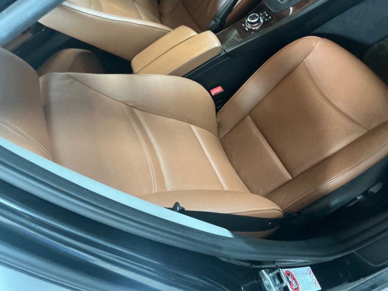 BMW 3er 325i 2011 – снимка 27
