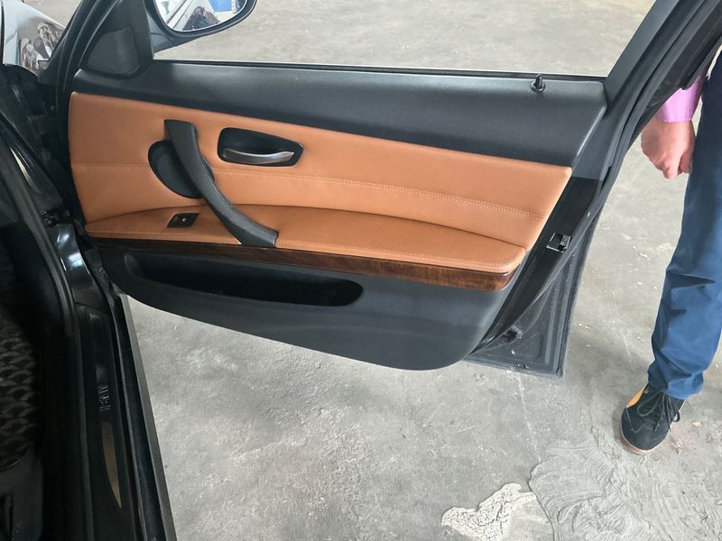 BMW 3er 325i 2011 – снимка 28