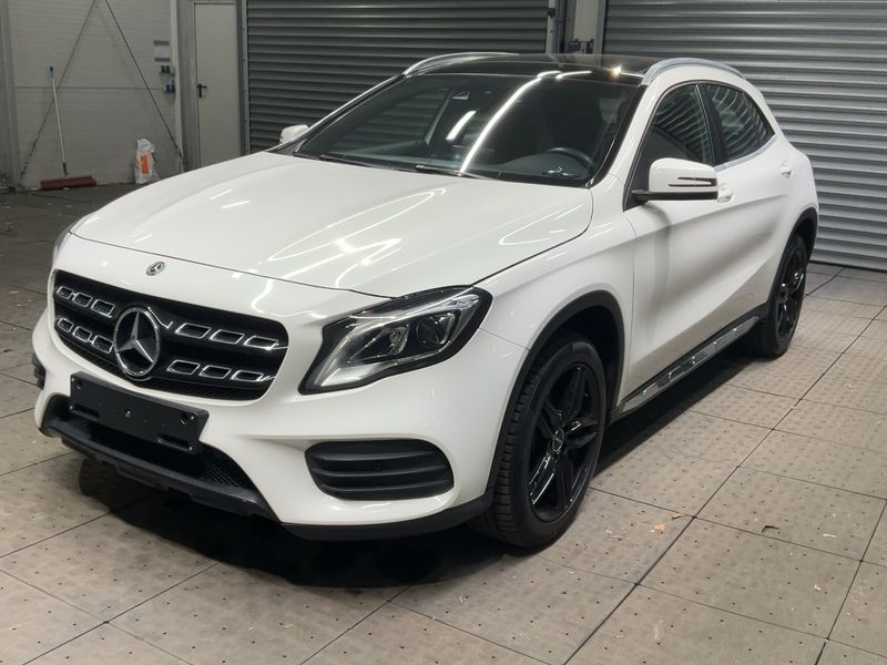 Mercedes-Benz GLA-Klasse GLA 220 4Matic AMG Line 2020 – снимка 1