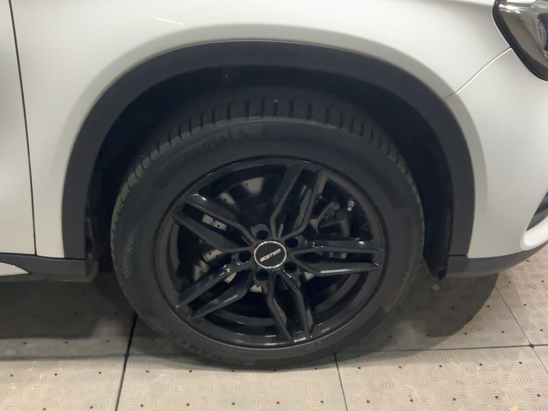 Mercedes-Benz GLA-Klasse GLA 220 4Matic AMG Line 2020 – снимка 11