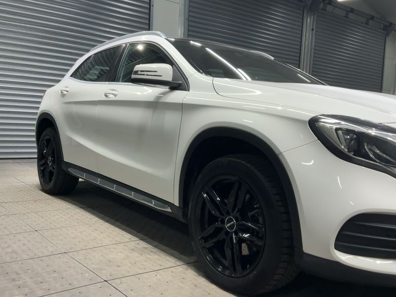 Mercedes-Benz GLA-Klasse GLA 220 4Matic AMG Line 2020 – снимка 12