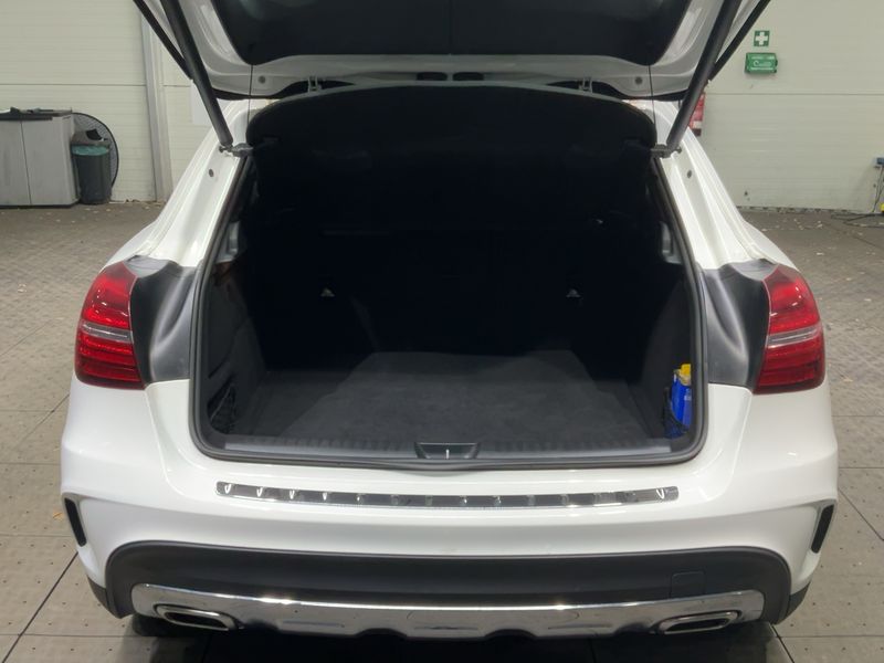 Mercedes-Benz GLA-Klasse GLA 220 4Matic AMG Line 2020 – снимка 15
