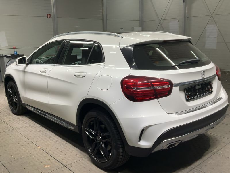 Mercedes-Benz GLA-Klasse GLA 220 4Matic AMG Line 2020 – снимка 6