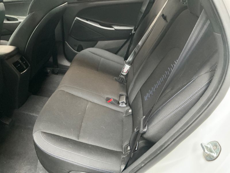 Hyundai Tucson 1.7 CRDi Business 2WD 2018 – снимка 24