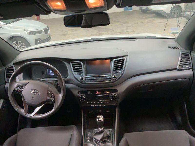 Hyundai Tucson 1.7 CRDi Business 2WD 2018 – снимка 17
