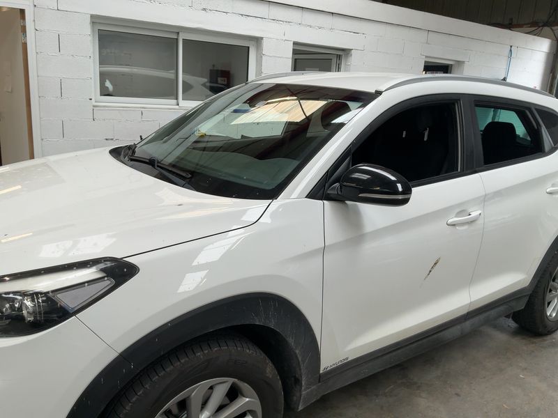 Hyundai Tucson 1.7 CRDi Business 2WD 2018 – снимка 2