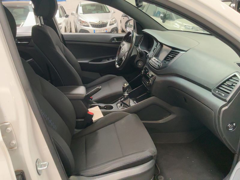 Hyundai Tucson 1.7 CRDi Business 2WD 2018 – снимка 16