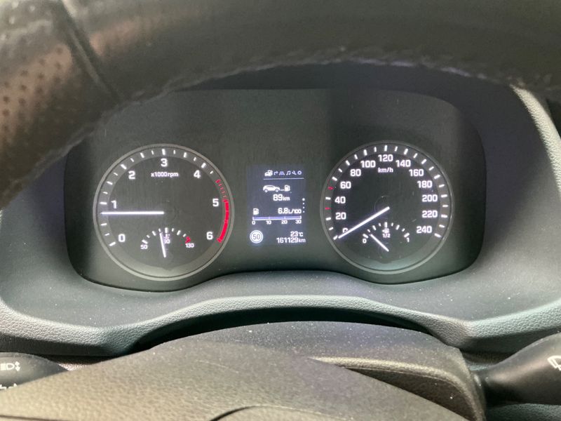 Hyundai Tucson 1.7 CRDi Business 2WD 2018 – снимка 18