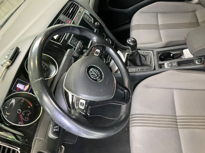 Volkswagen Golf VII 1.6 TDI Allstar BlueMotion Tech 2016 – снимка 31