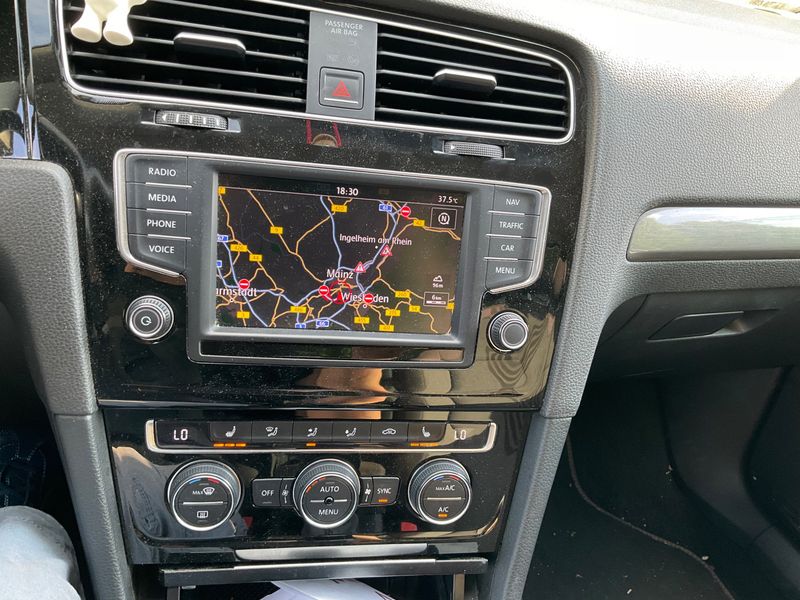 Volkswagen Golf VII 1.6 TDI Allstar BlueMotion Tech 2016 – снимка 23