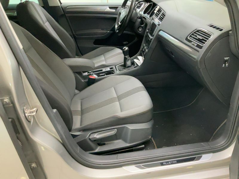 Volkswagen Golf VII 1.6 TDI Allstar BlueMotion Tech 2016 – снимка 17