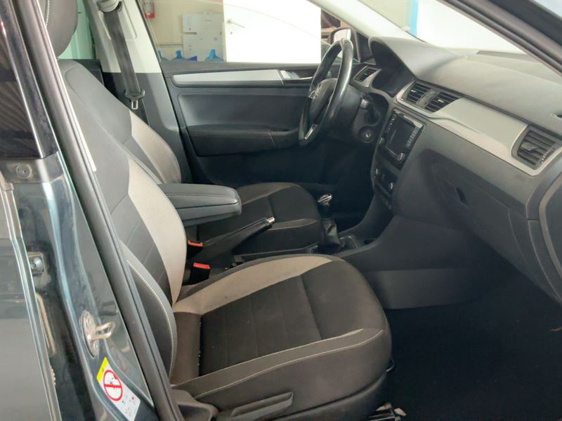 Skoda Rapid 1.0 TSI Ambition 2018 – снимка 17