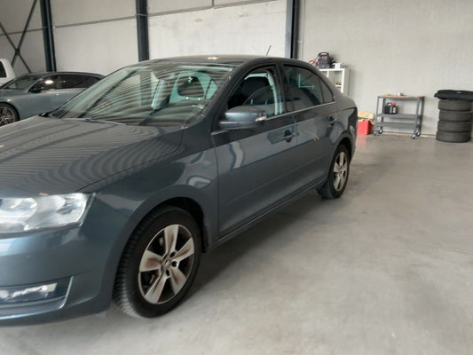 Skoda Rapid 1.0 TSI Ambition 2018 – снимка 2