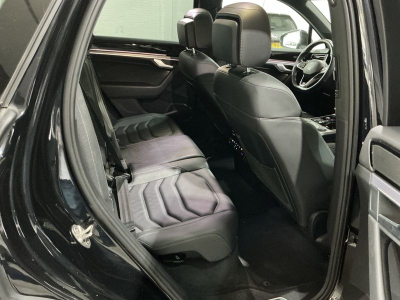 Volkswagen Touareg 3.0 eHybrid R 4Motion 2021 – снимка 13