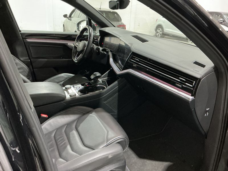 Volkswagen Touareg 3.0 eHybrid R 4Motion 2021 – снимка 10