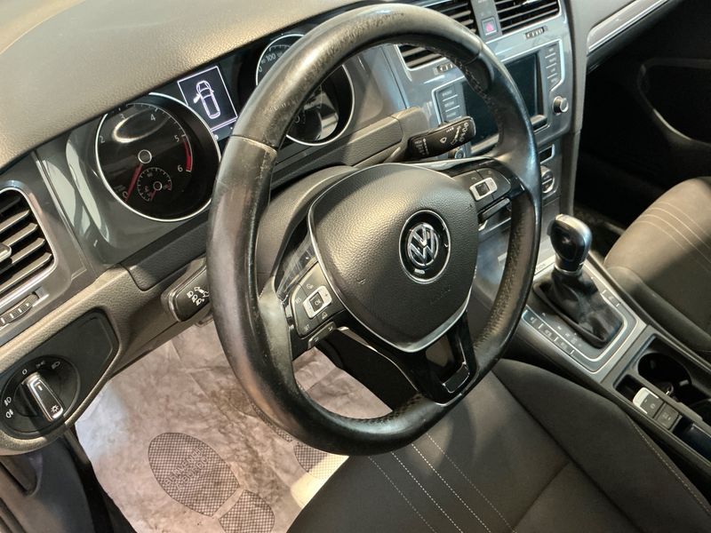 Volkswagen Golf VII 2.0 TDI 4Motion BlueMotion Tech 2015 – снимка 24