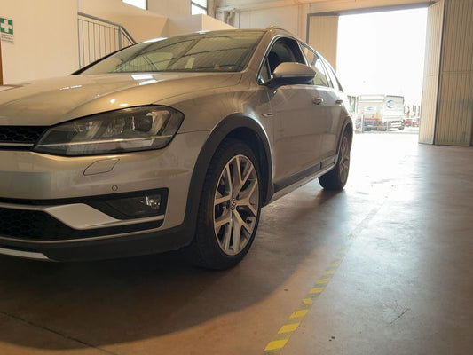 Volkswagen Golf VII 2.0 TDI 4Motion BlueMotion Tech 2015 – снимка 2