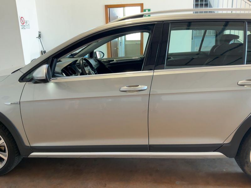 Volkswagen Golf VII 2.0 TDI 4Motion BlueMotion Tech 2015 – снимка 4