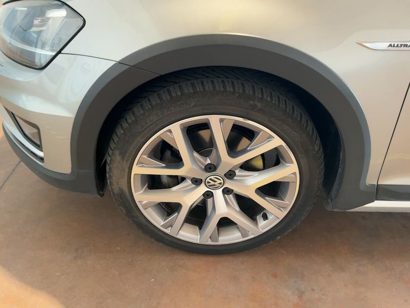 Volkswagen Golf VII 2.0 TDI 4Motion BlueMotion Tech 2015 – снимка 3