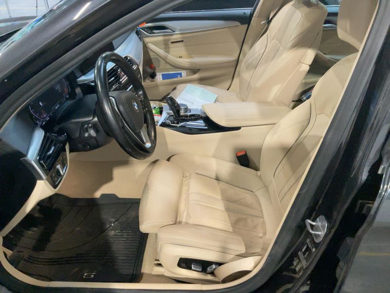 BMW 5er 518d Luxury Line 2020 – снимка 16