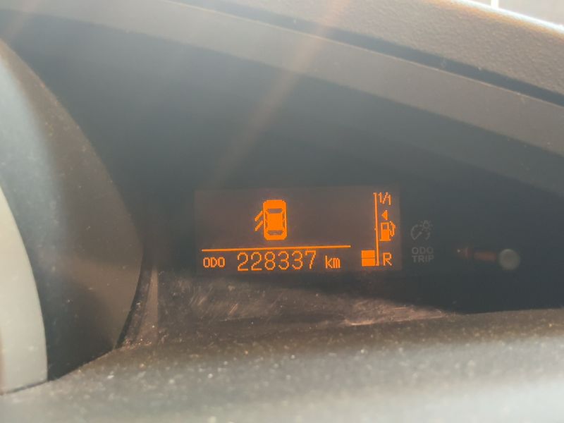 Toyota Verso 2.0 D-4D Active 2011 – снимка 18