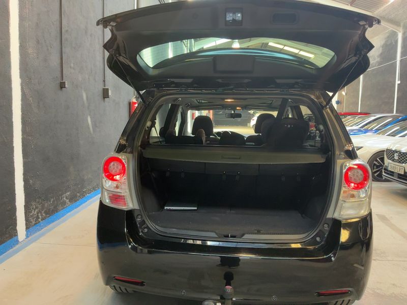 Toyota Verso 2.0 D-4D Active 2011 – снимка 15
