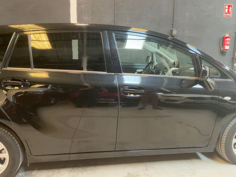 Toyota Verso 2.0 D-4D Active 2011 – снимка 10