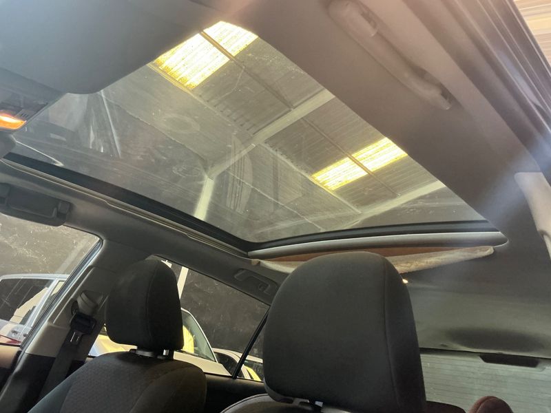 Toyota Verso 2.0 D-4D Active 2011 – снимка 27