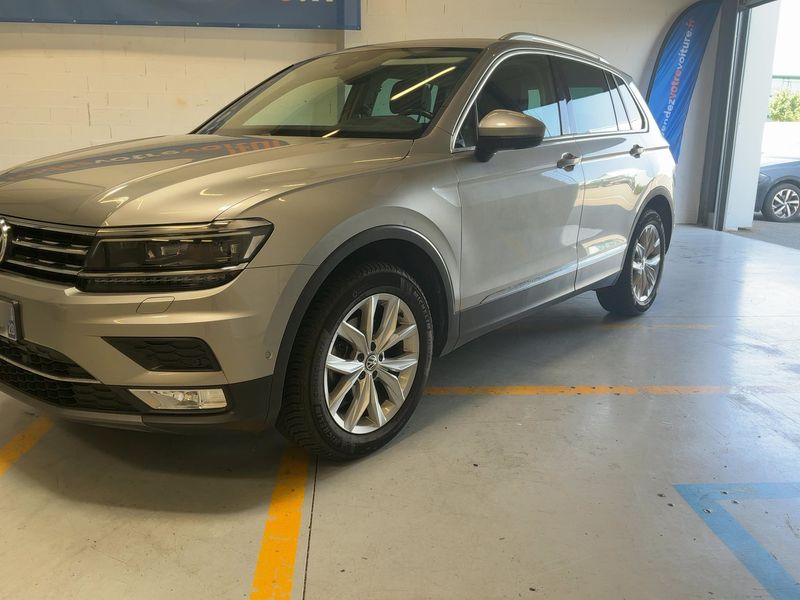 Volkswagen Tiguan 2.0 TDI Carat Exclusive 4Motion BlueMotion Tech 2017 – снимка 2