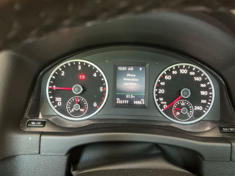 Volkswagen Tiguan 2.0 TDI Sport & Style 4Motion BlueMotion Tech 2015 – снимка 19