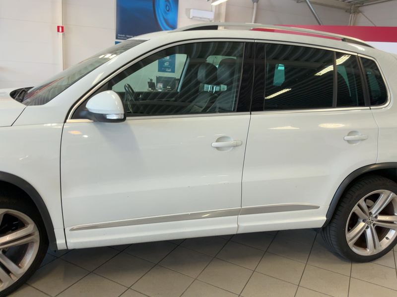 Volkswagen Tiguan 2.0 TDI Sport & Style 4Motion BlueMotion Tech 2015 – снимка 4