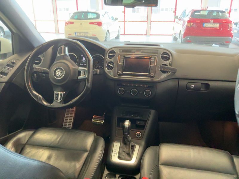 Volkswagen Tiguan 2.0 TDI Sport & Style 4Motion BlueMotion Tech 2015 – снимка 18