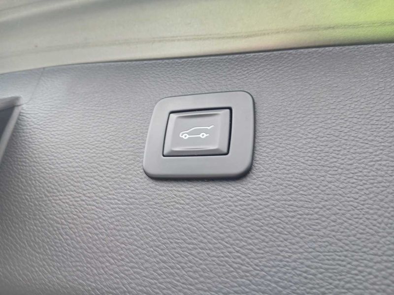 Opel Astra 1.6 CDTI 120 Jahre Start/Stop 2018 – снимка 17