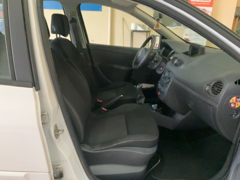 Renault Clio 1.5 dCi Collection Business 2013 – снимка 16