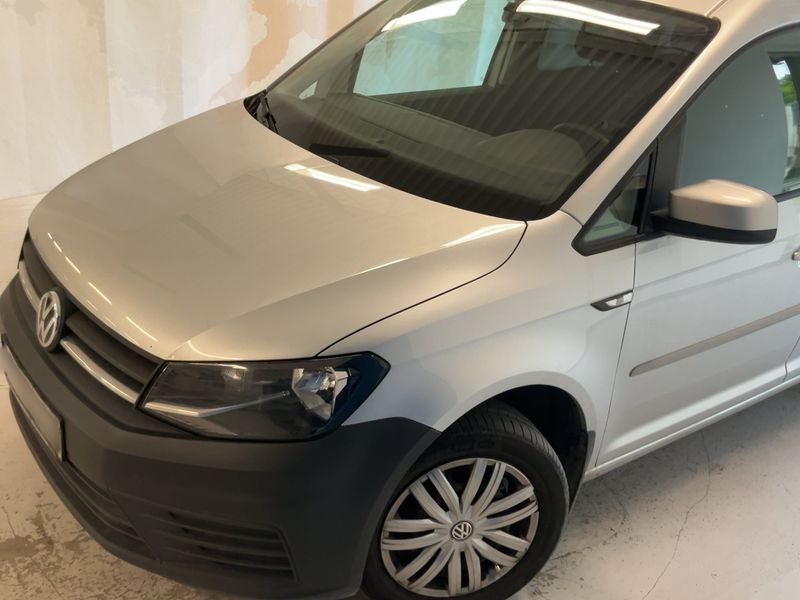 Volkswagen Caddy 1.4 TSI Maxi Trendline BlueMotion Tech 2017 – снимка 2