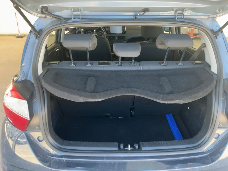 Hyundai i10 1.0 Tech 2022 – снимка 15