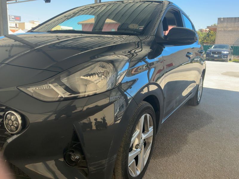 Hyundai i10 1.0 Tech 2022 – снимка 2