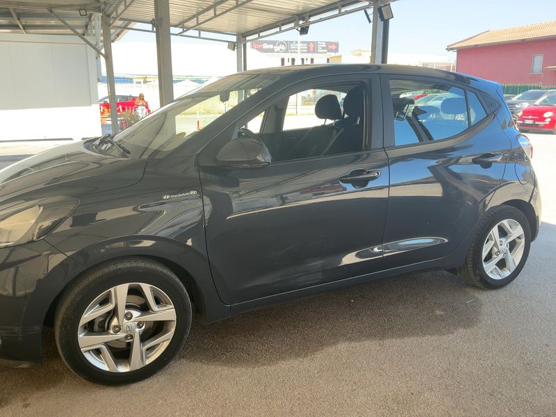 Hyundai i10 1.0 Tech 2022 – снимка 4