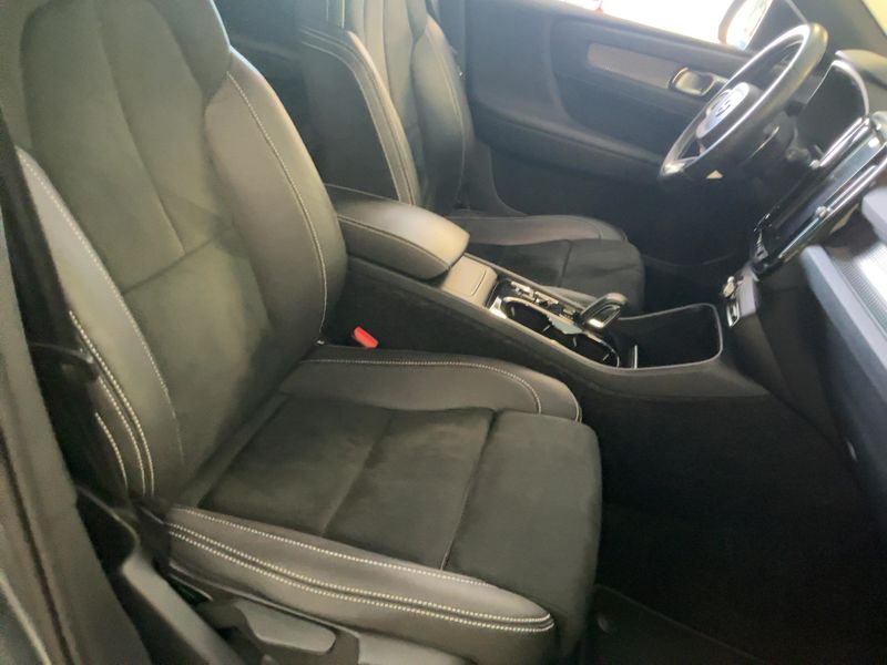 Volvo XC40 2.0 D4 R-Design AWD 2018 – снимка 16