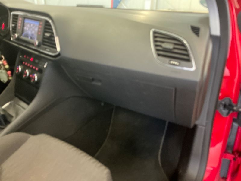 Seat Leon 1.6 TDI Style 2013 – снимка 23