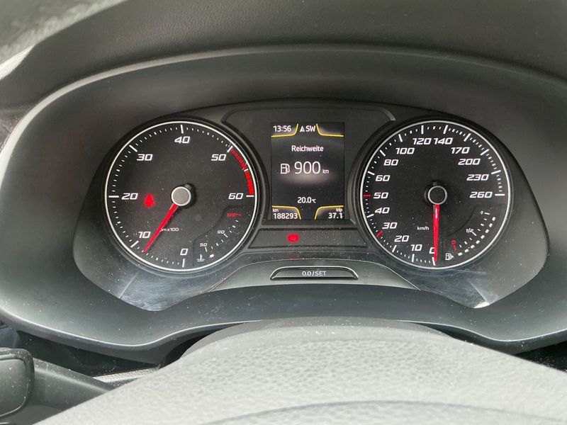 Seat Leon 1.6 TDI Style 2013 – снимка 18