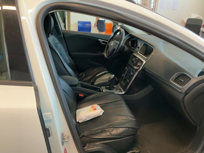 Volvo V40 Cross Country 1.6 D2 Kinetic 2014 – снимка 17